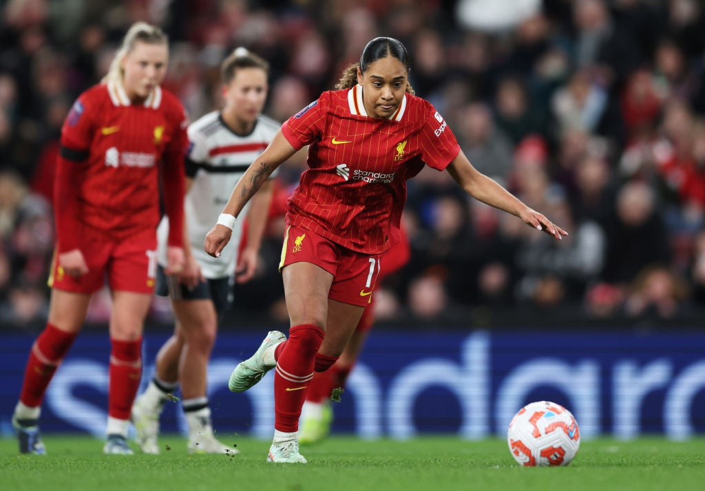 Arsenal to make Liverpool’s Smith first £1m transfer in women’s game