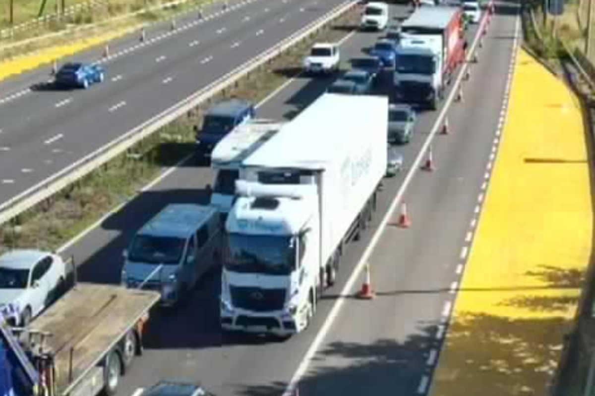Police incident shuts M42 in both directions near Birmingham airport
