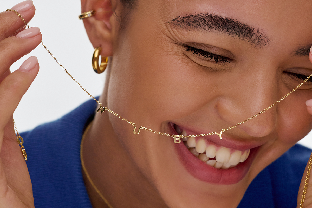 Give the gift of Oak and Luna for personalized jewelry that will dazzle and delight