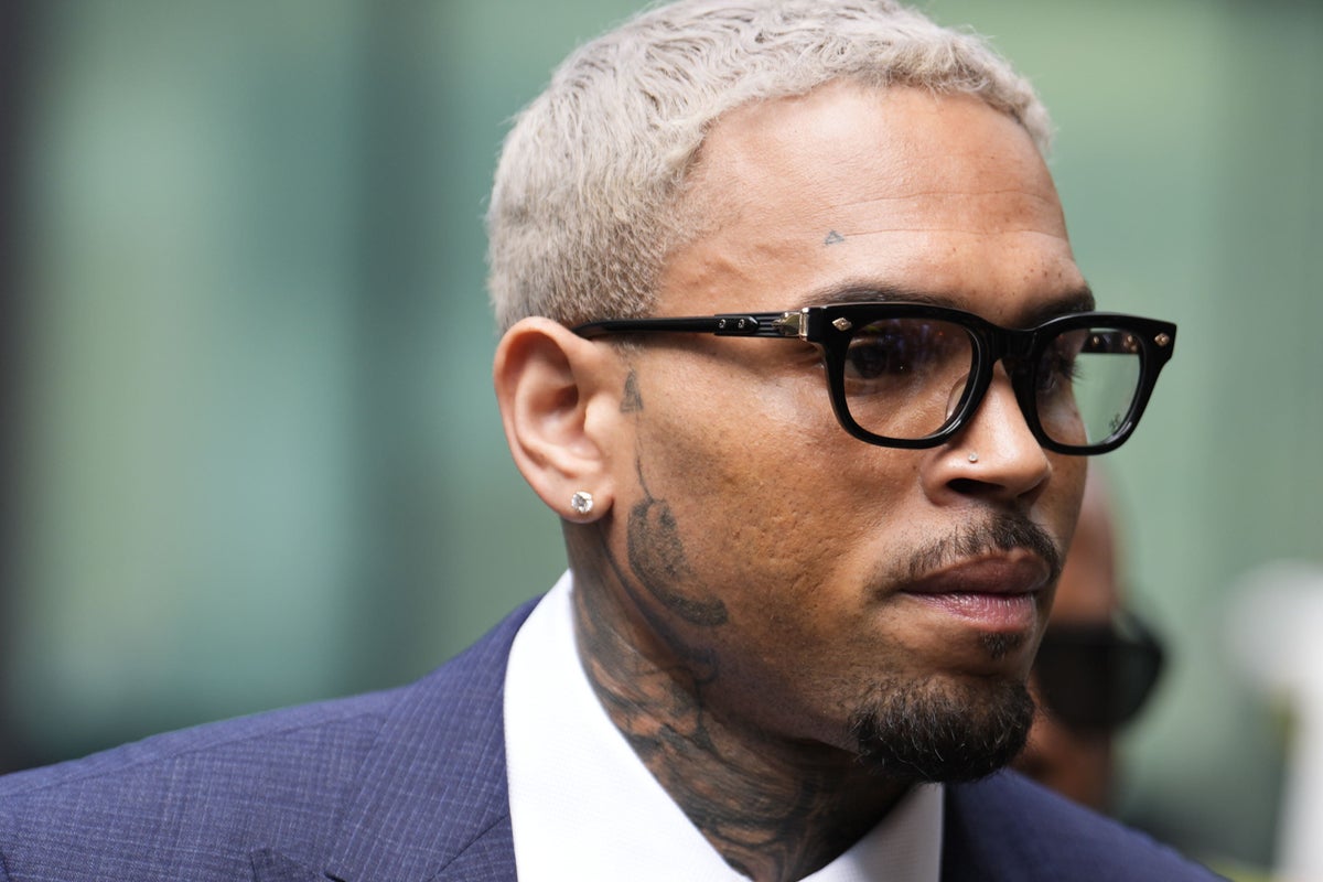Chris Brown Pleads Not Guilty London Nightclub Bottle Attack