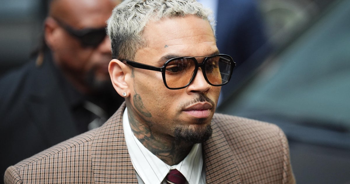Chris Brown announces tour with Grammy-winning artist | The Independent
