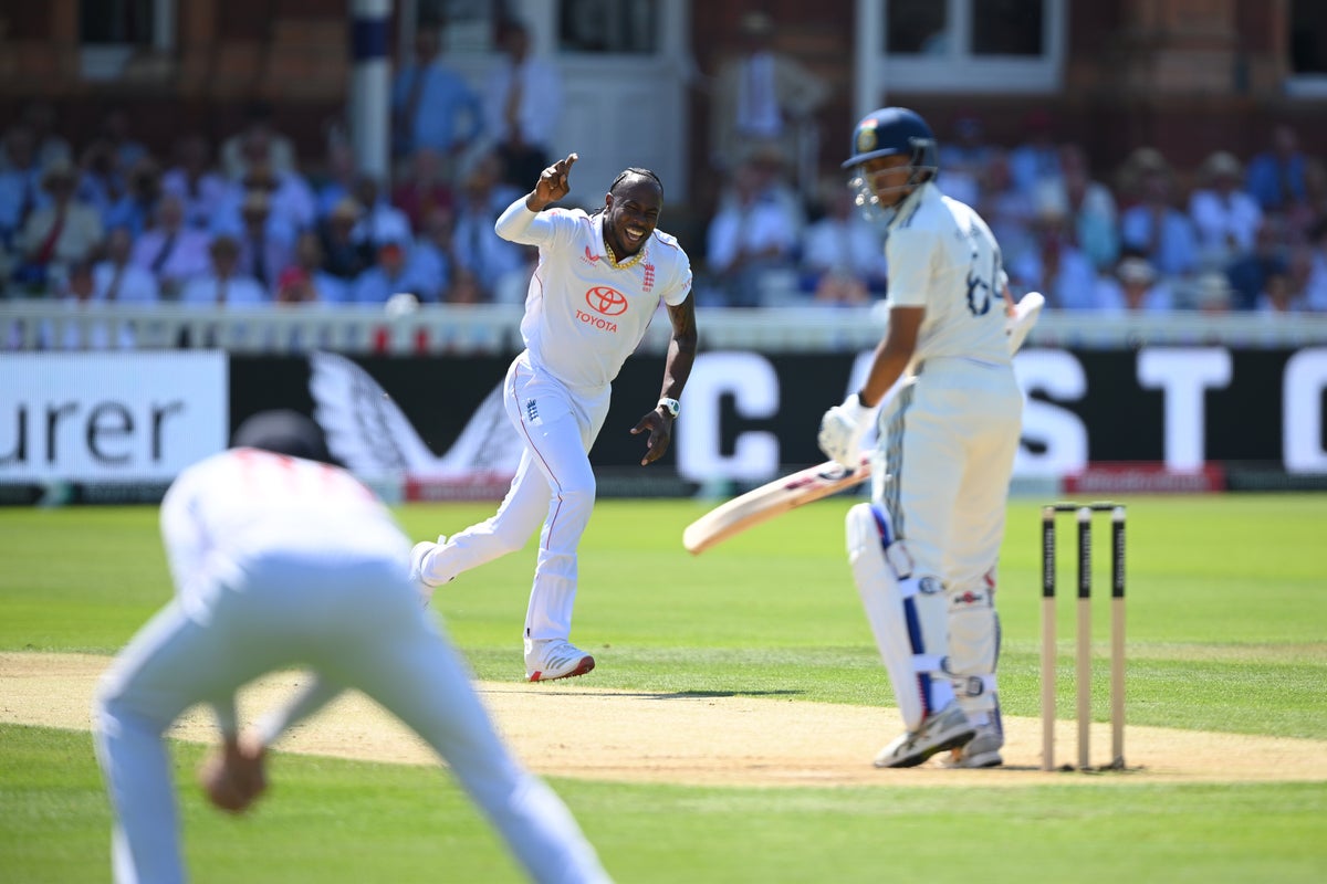 Jofra Archer’s welcome return lifts the energy in England and India’s battle of attrition
