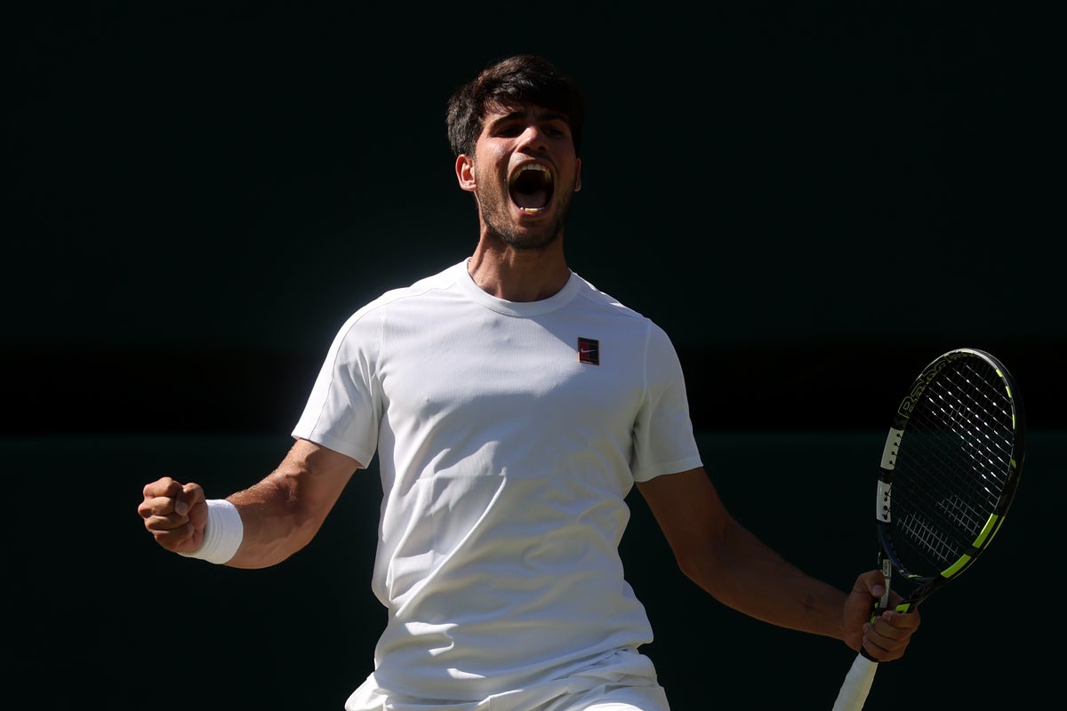 Alcaraz overcomes Fritz to reach third straight Wimbledon final