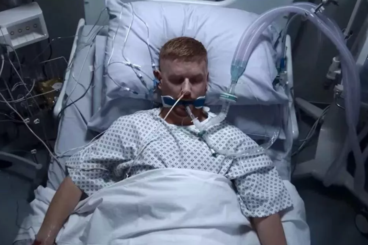 Coronation Street reveals identity of Gary Windass’s mystery attacker after shock coma Coronation Street reveals identity of Gary Windass’s mystery attacker after shock coma
