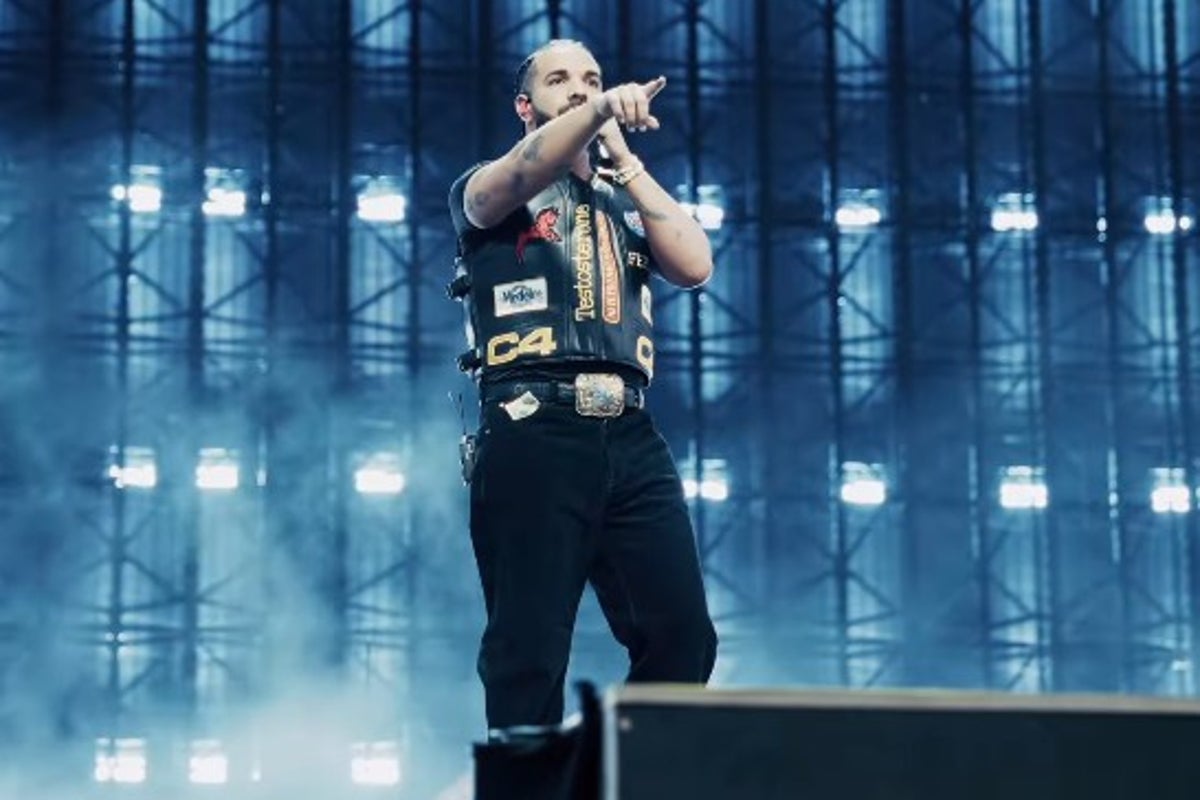 Nostalgia and a Lauryn Hill cameo can only take Drake so far at Wireless Festival