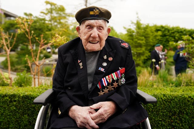 <p>Donald Rose has died aged 110 </p>