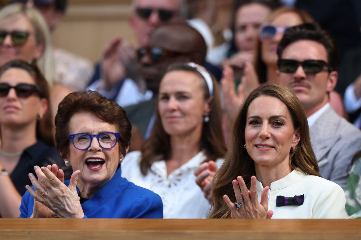 Wimbledon 2025 women’s final live: Swiatek v Anisimova updates after Cash and Glasspool make doubles history