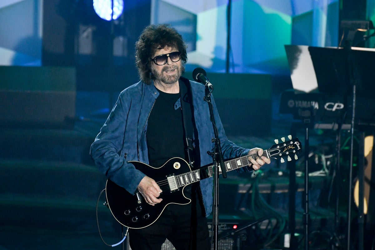 A London music festival cancels its final night after ELO's Jeff Lynne pulls out