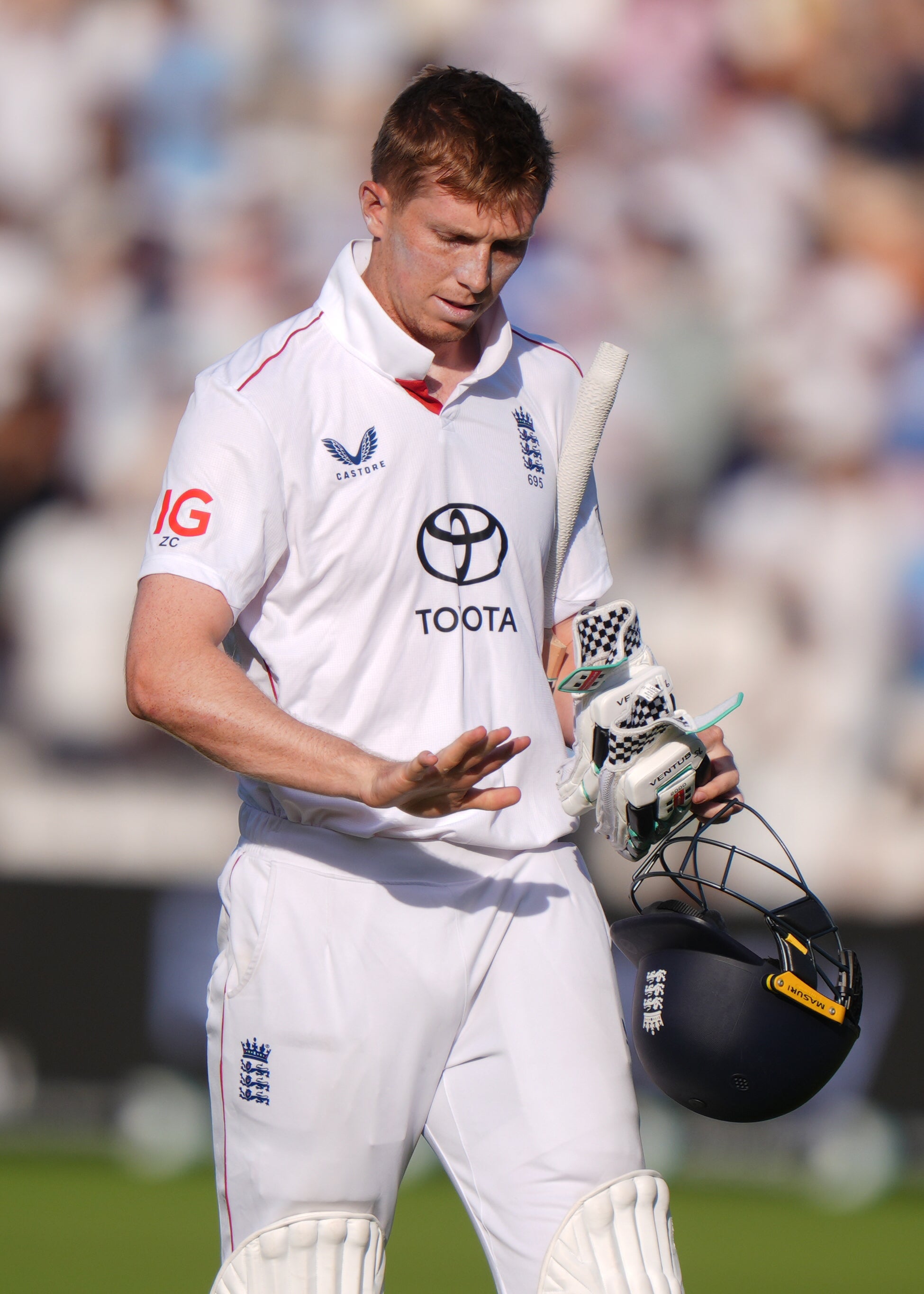 Zak Crawley inspects his finger as he leaves the field (Bradley Collyer/PA)