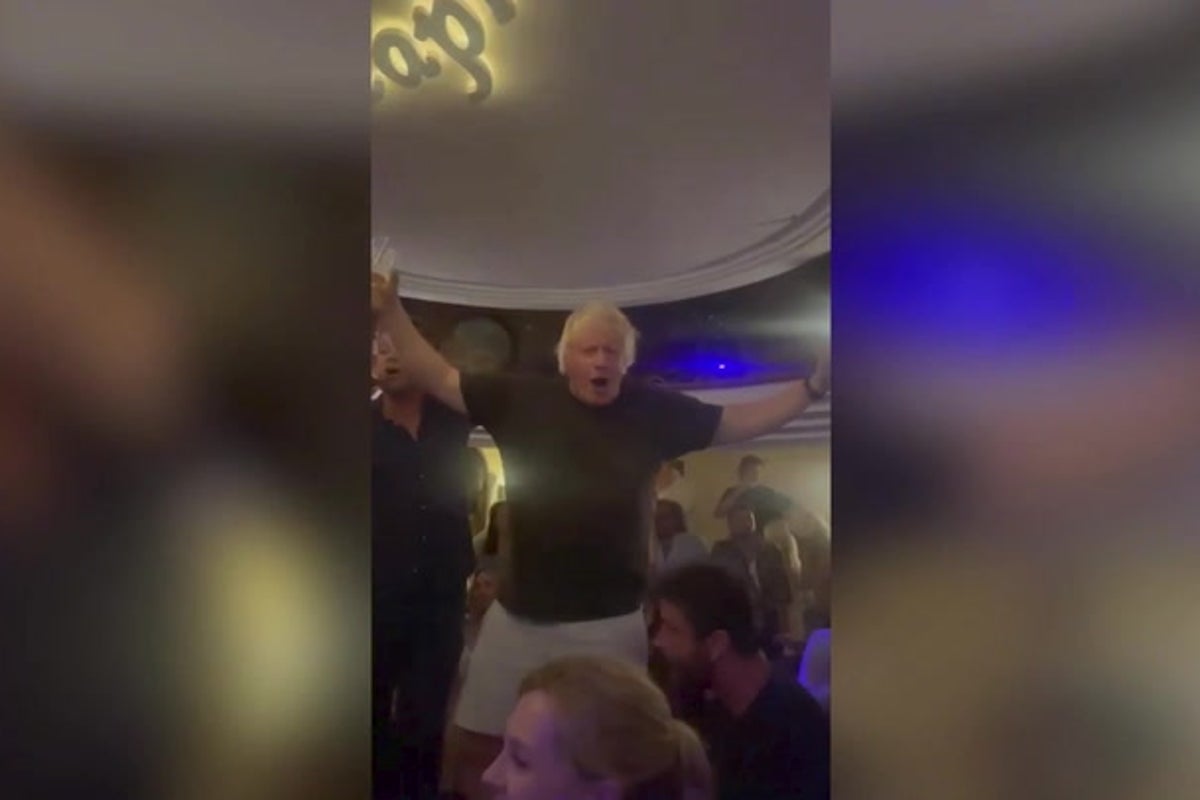 Boris Johnson sings ‘Sweet Caroline’ on karaoke as he drinks champagne on Italian holiday