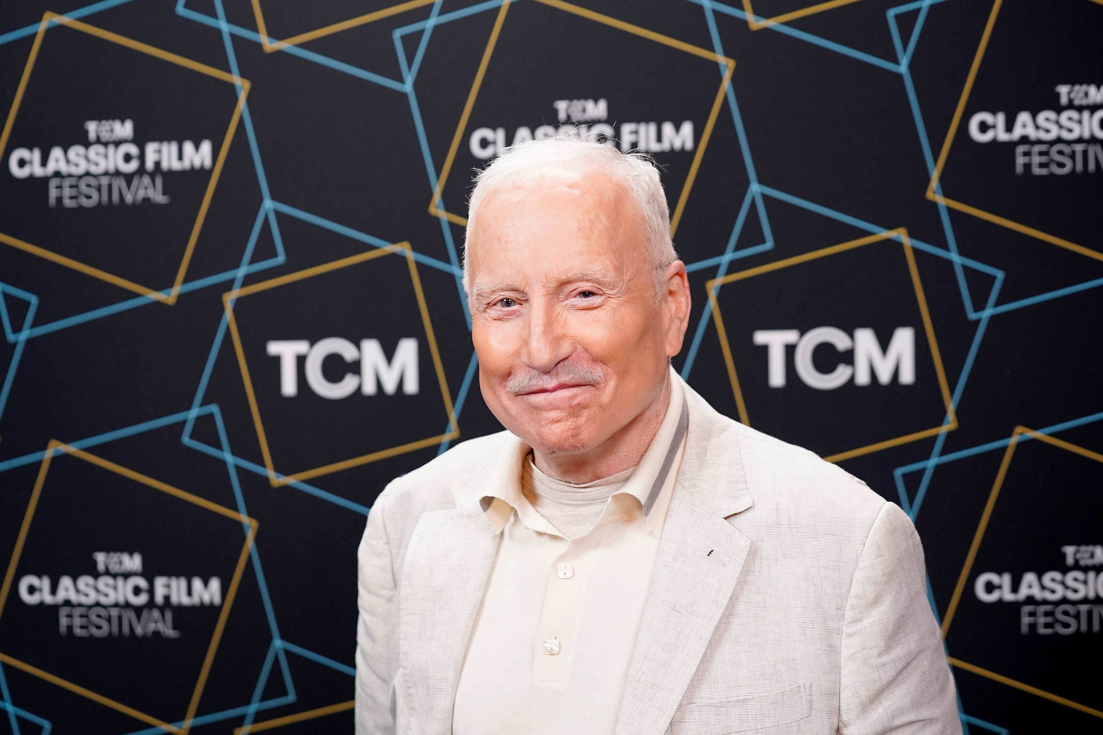 La estrella de 'Jaws', Richard Dreyfuss, se vio obligada a omitir Sharkcon 2025 después de contraer bronquitis