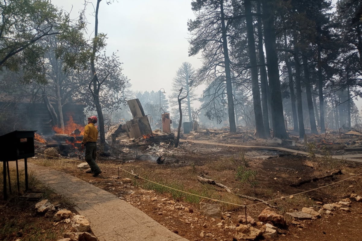 Tourists mourn historic Grand Canyon lodge burned to the ground by wildfire