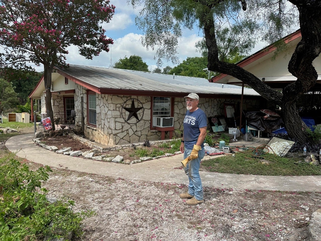 Texas Flooding Volunteer Cleanup