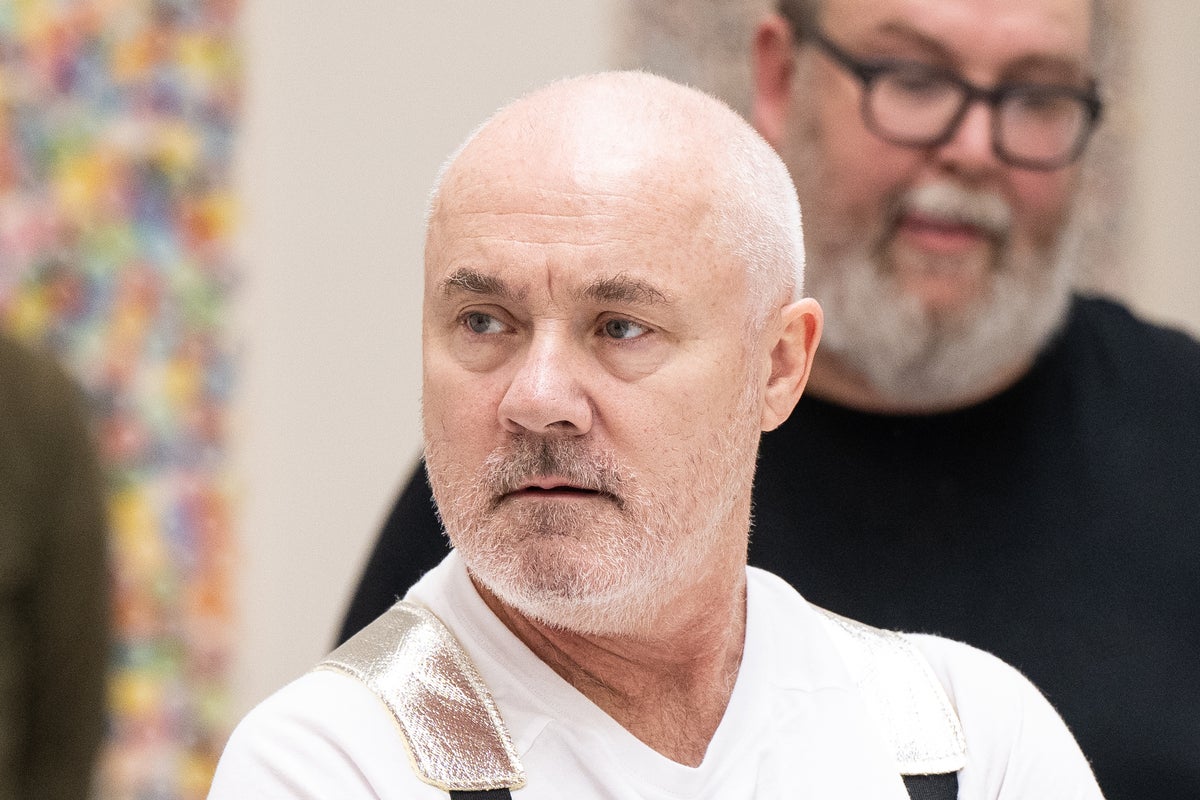 Damien Hirst accused of stealing idea for breakthrough artwork Damien Hirst accused of stealing idea for breakthrough artwork
