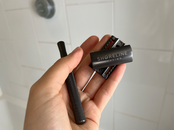 Best women's eco-friendly razor IndyBest review Shoreline Shaving matte black safety razor