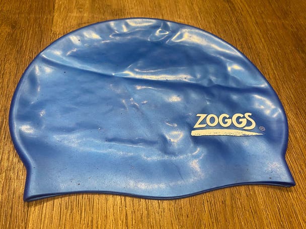 Zoggs silicone non-slip swim cap