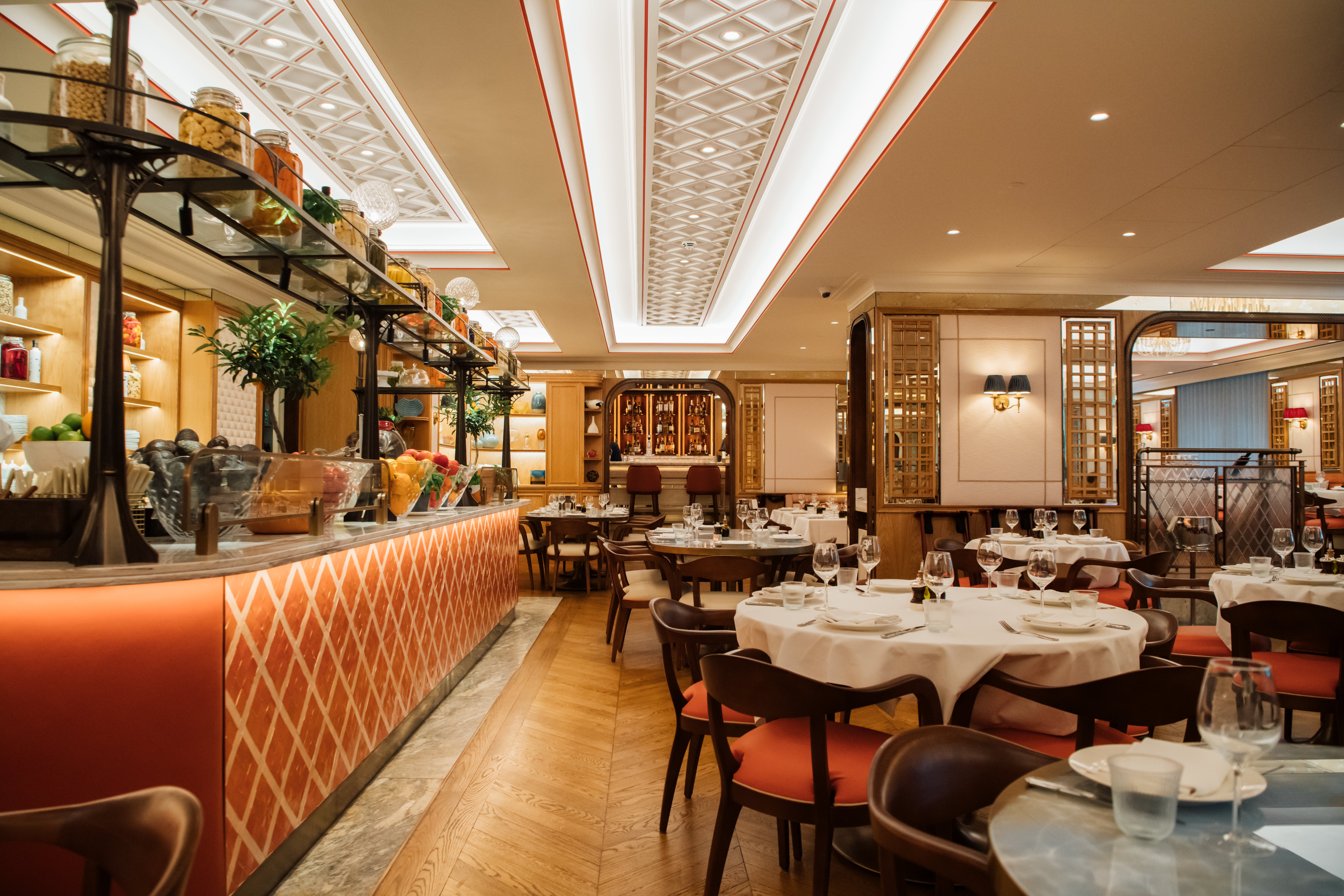 Breakfast, lunch and dinner are served at La Maison Ani