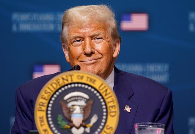 <p>Trump his MIT professor uncle taught the Unabomber - but records say otherwise </p>