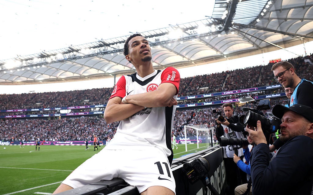 Newcastle ha tenido una oferta por Hugo Ekitike de Eintracht Frankfurt rechazado