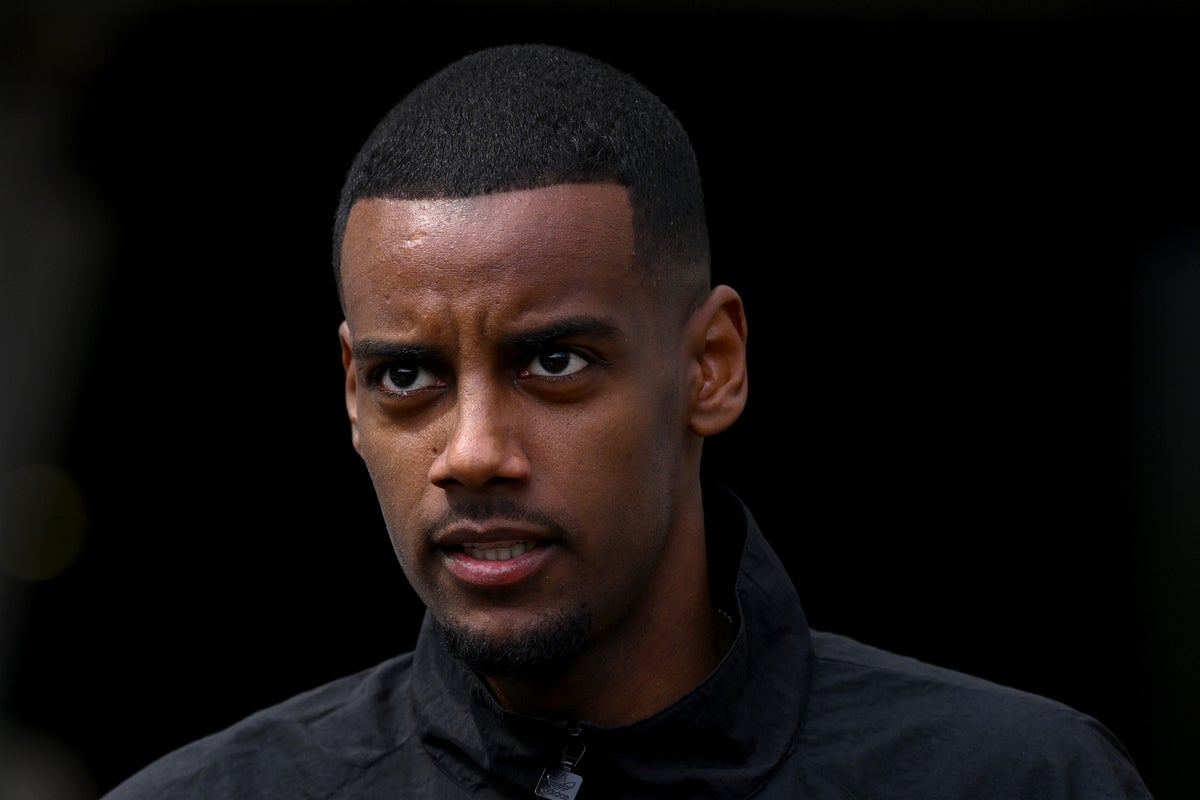 Alexander Isak and the difficult choice Newcastle must make Alexander Isak and the difficult choice Newcastle must make