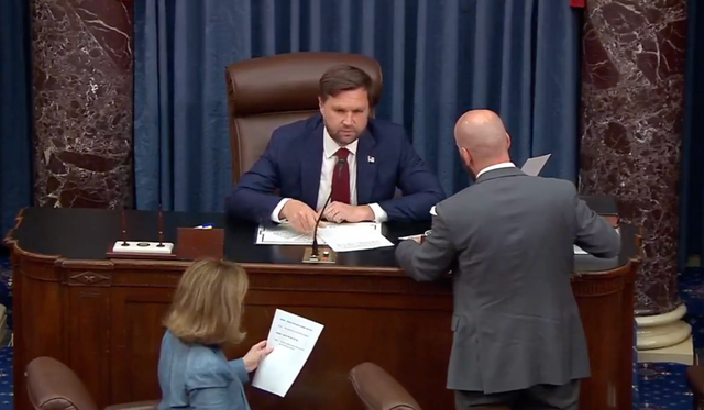 <p>Lisa Murkowski, Mitch McConnell and Susan Collins voted no on the bill, forcing JD Vance to break the tie     </p>