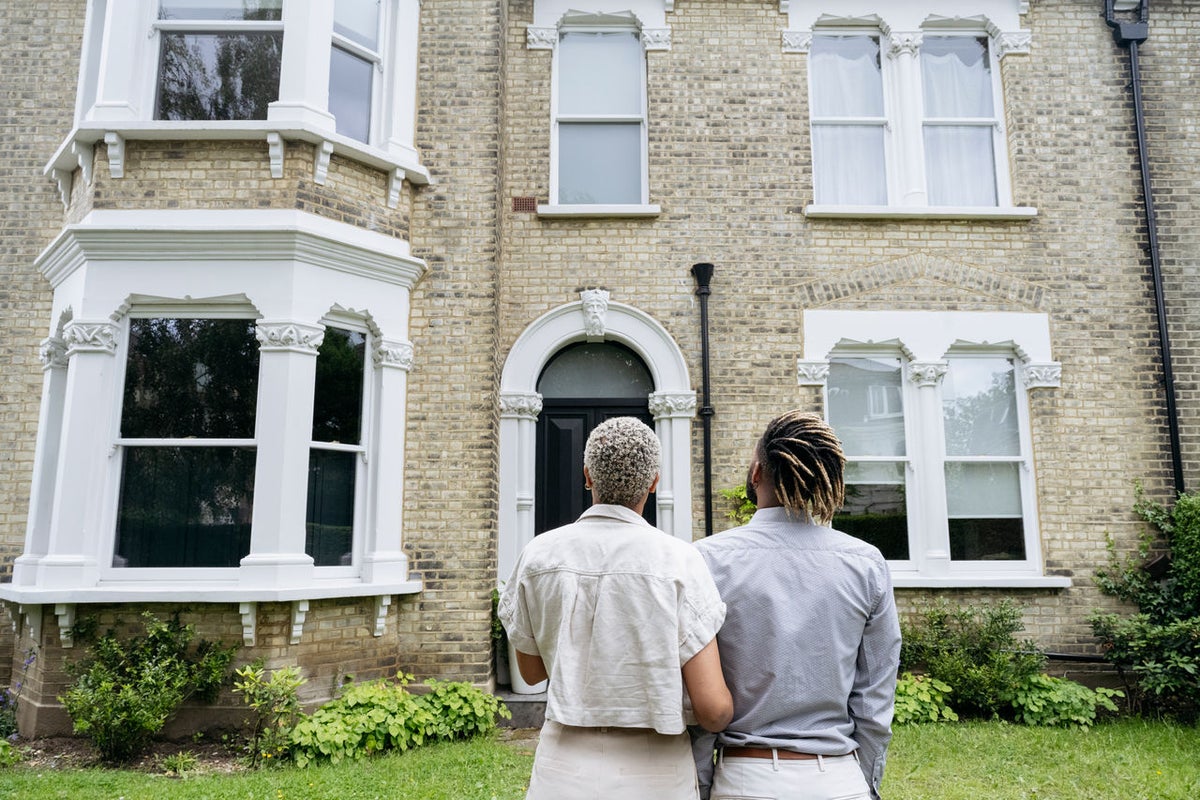 Get on the property ladder with a first time buyer mortgage from Lloyds 