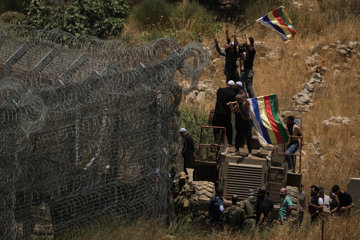 Syrian government and Druze minority leaders announce new ceasefire as Israeli strikes continue