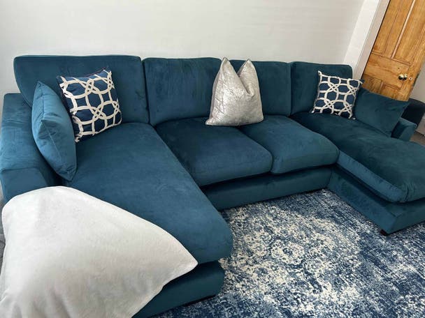 It comfortably seats four to five people and is perfect for sprawling out (Sarah Jones)