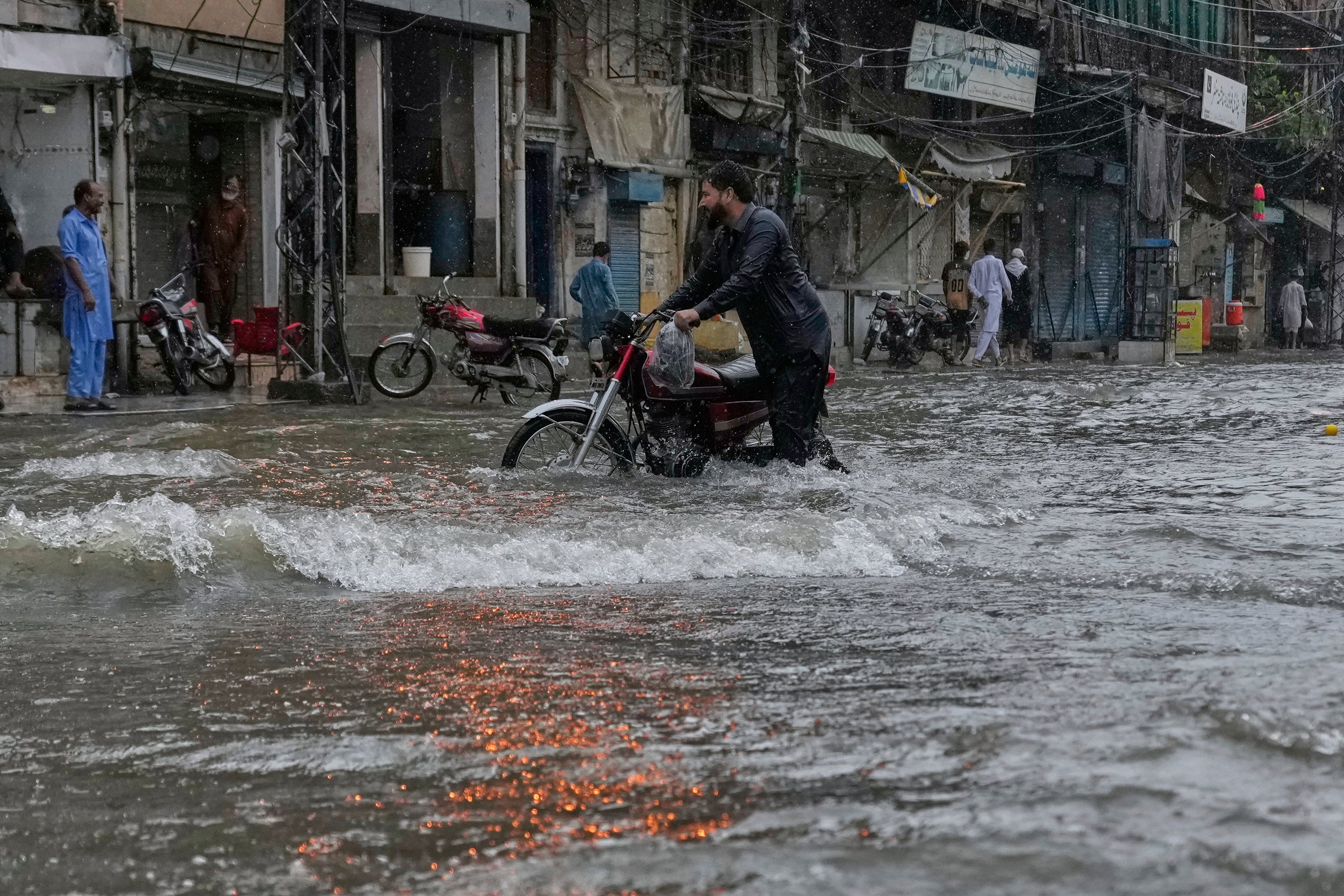 Climate factors can also make people more susceptible to Covid-19