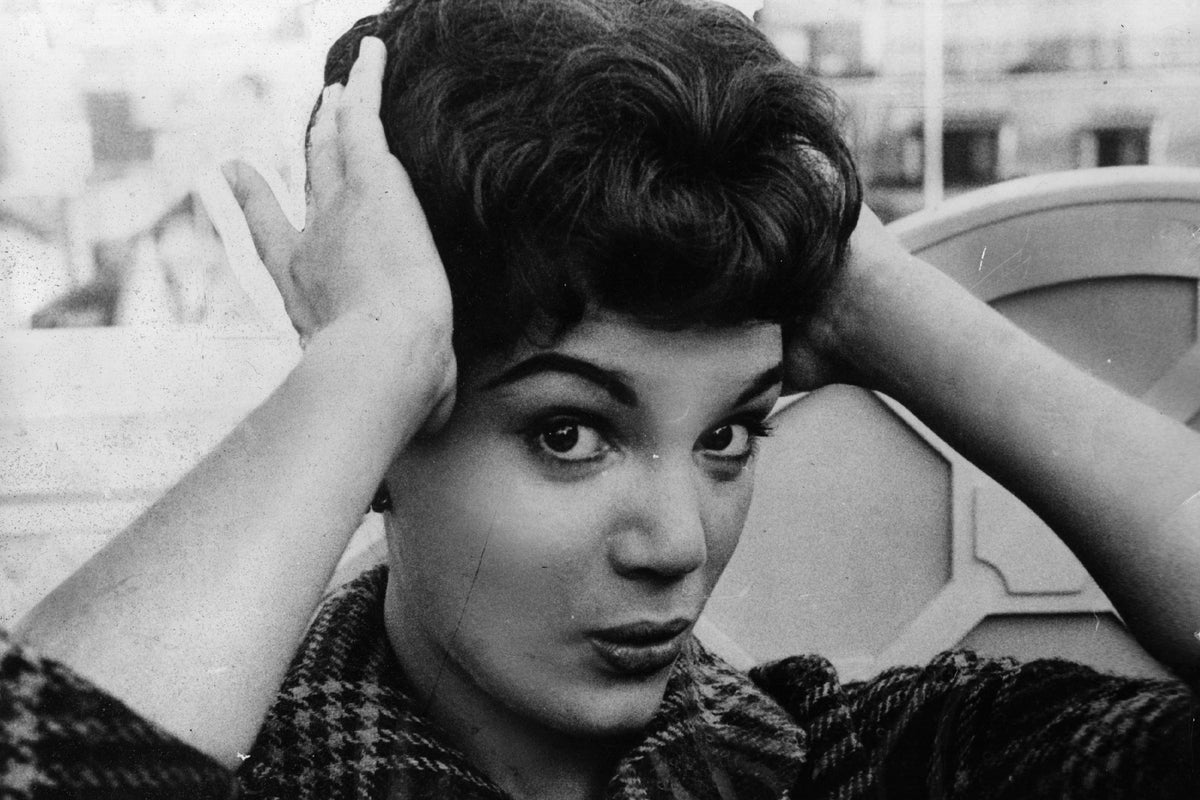 Singer behind viral TikTok hit dies at 87