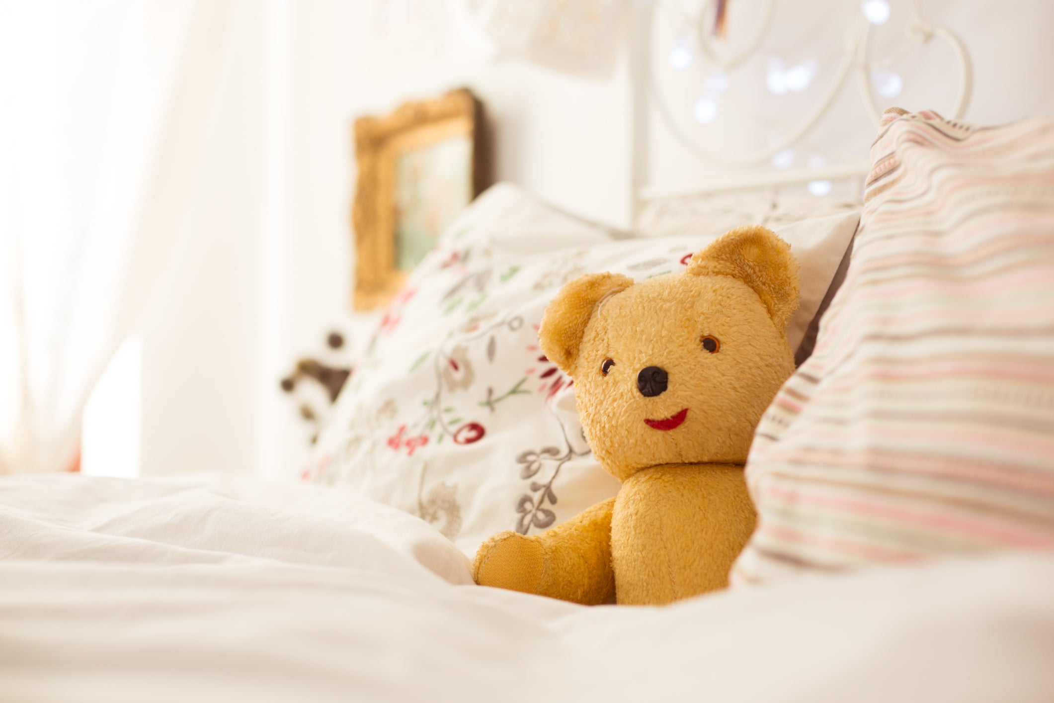 <p>Guests can rent a mini bed and tiny bathrobe for their teddy bear companions</p>