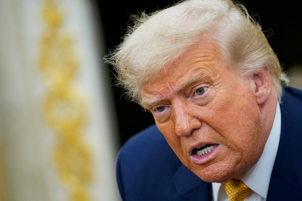 https://static.independent.co.uk/2025/07/17/13/36/2025-07-16T210801Z_402595852_RC2TNFA2ASA8_RTRMADP_3_USA-FED-CHAIR-INVESTORS.JPG?width=1200&height=800&crop=1200:800