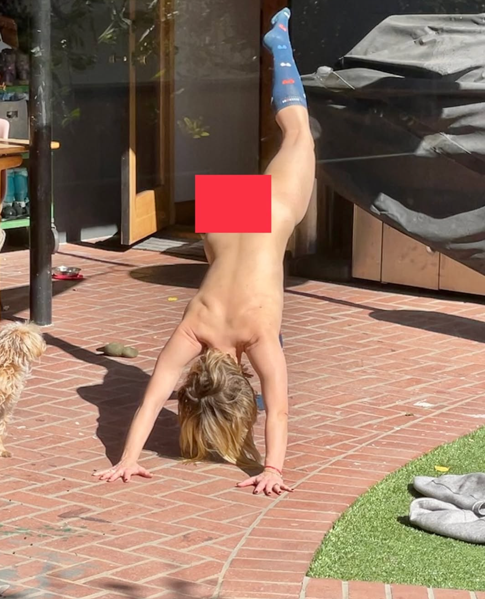 Dax Shepard's nude photo of his wife, Kristen Bell