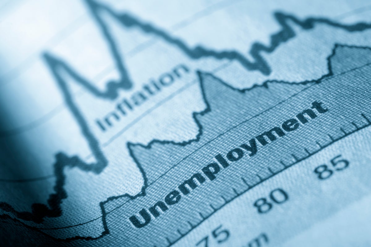 UK unemployment rises to highest in four years due to slowing wage growth