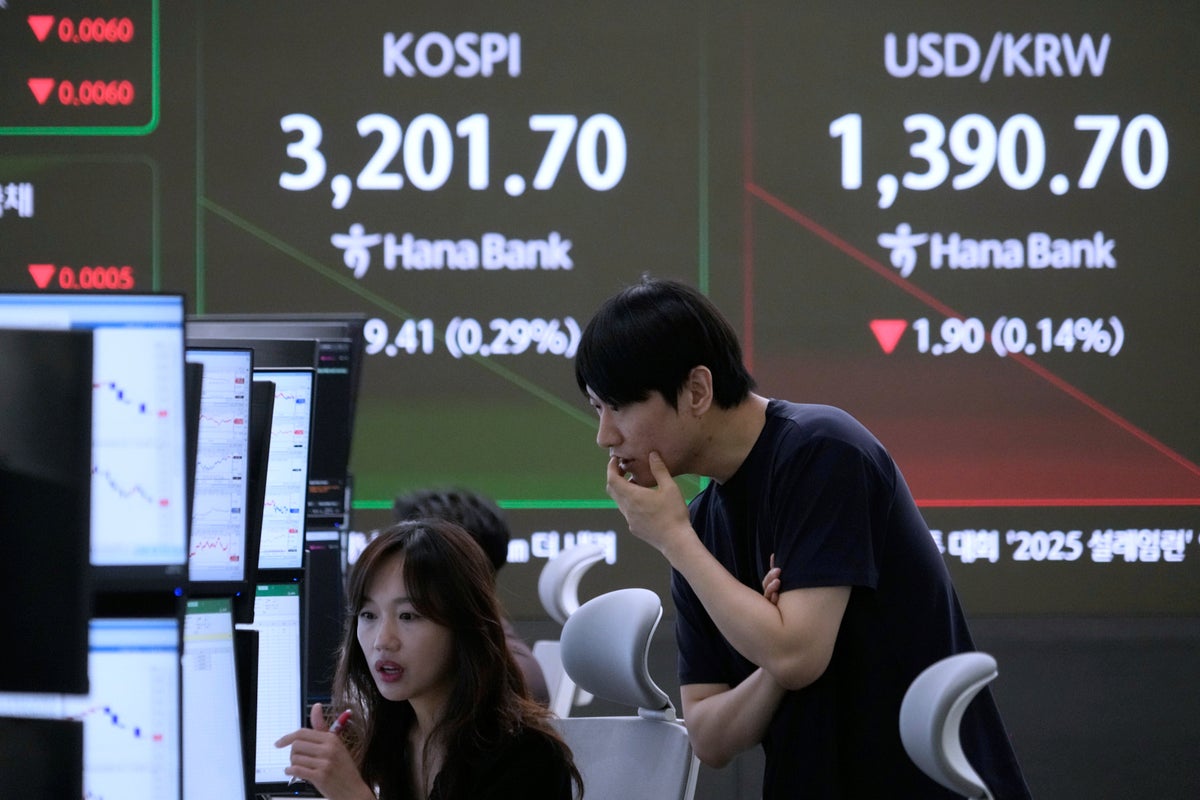Asian shares mostly advance after Wall Street cruises to more records