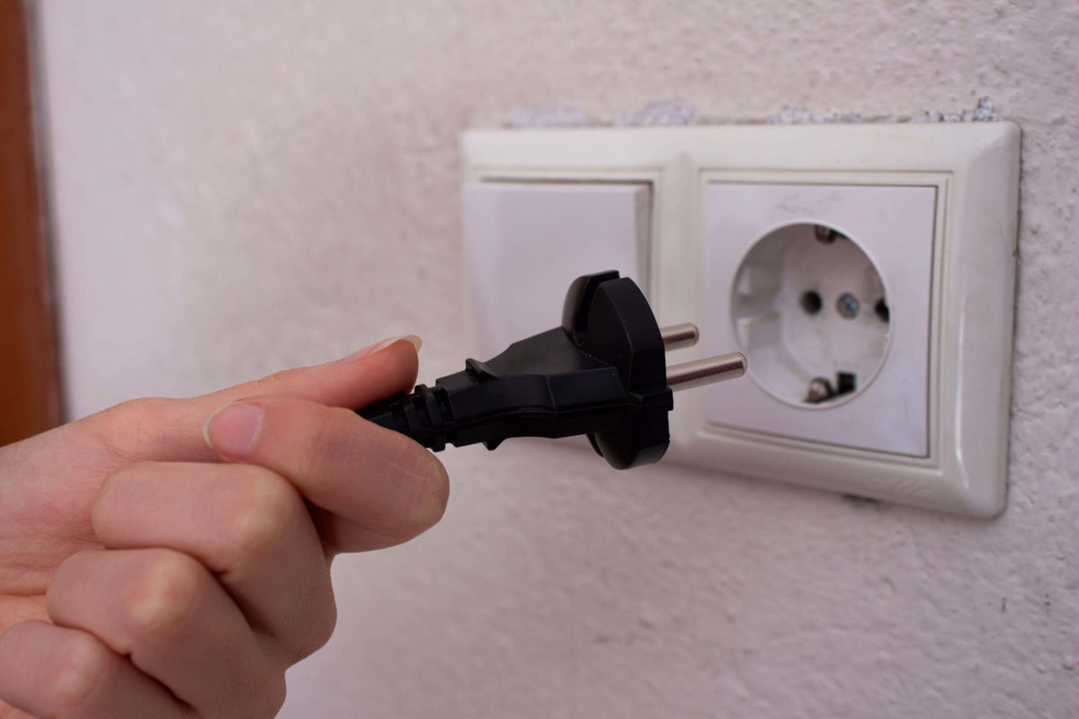 Should you turn your appliances off at the wall to save money?