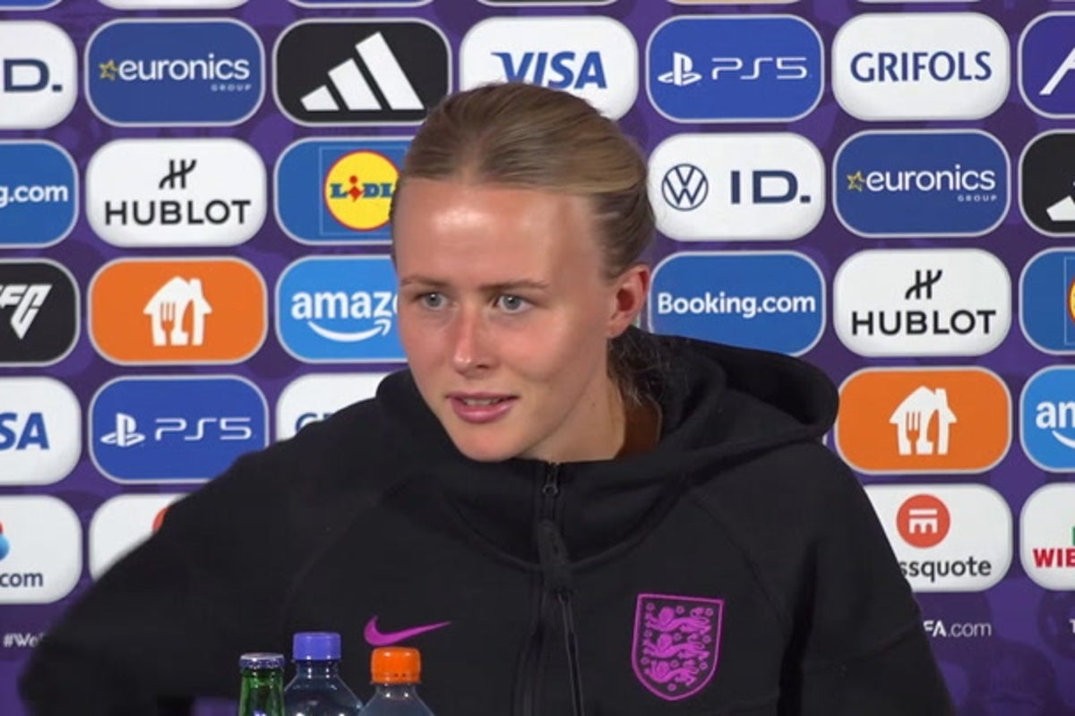 Hilarious moment Hannah Hampton’s England press conference is interrupted by family FaceTime call