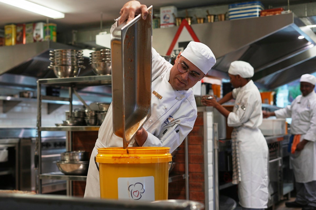 South African cooks join forces to make 67,000 liters of soup to fight hunger on Mandela Day
