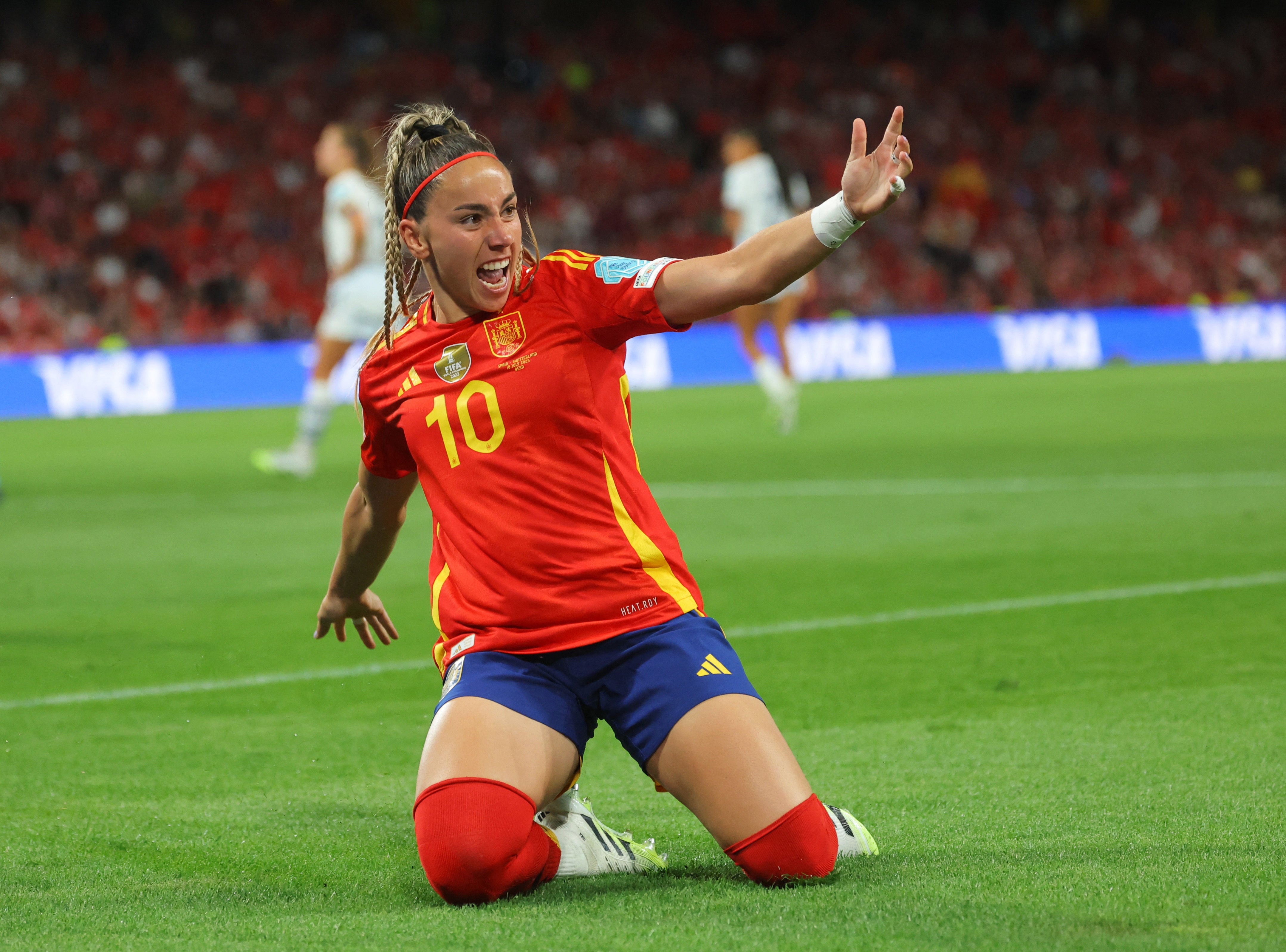 Athenea del Castillo bola nájdená zadnouvodkou Aitana Bonmati