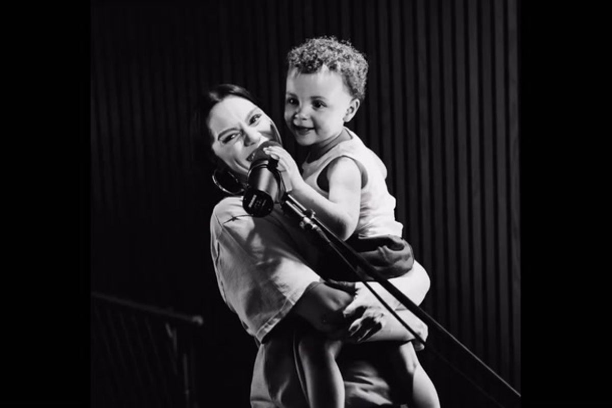 Jessie J shares ‘difficult’ post-mastectomy motherhood struggle in candid update
