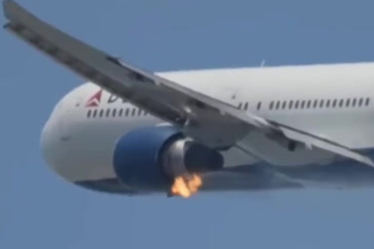Video: Delta plane engine catches fire just after take-off