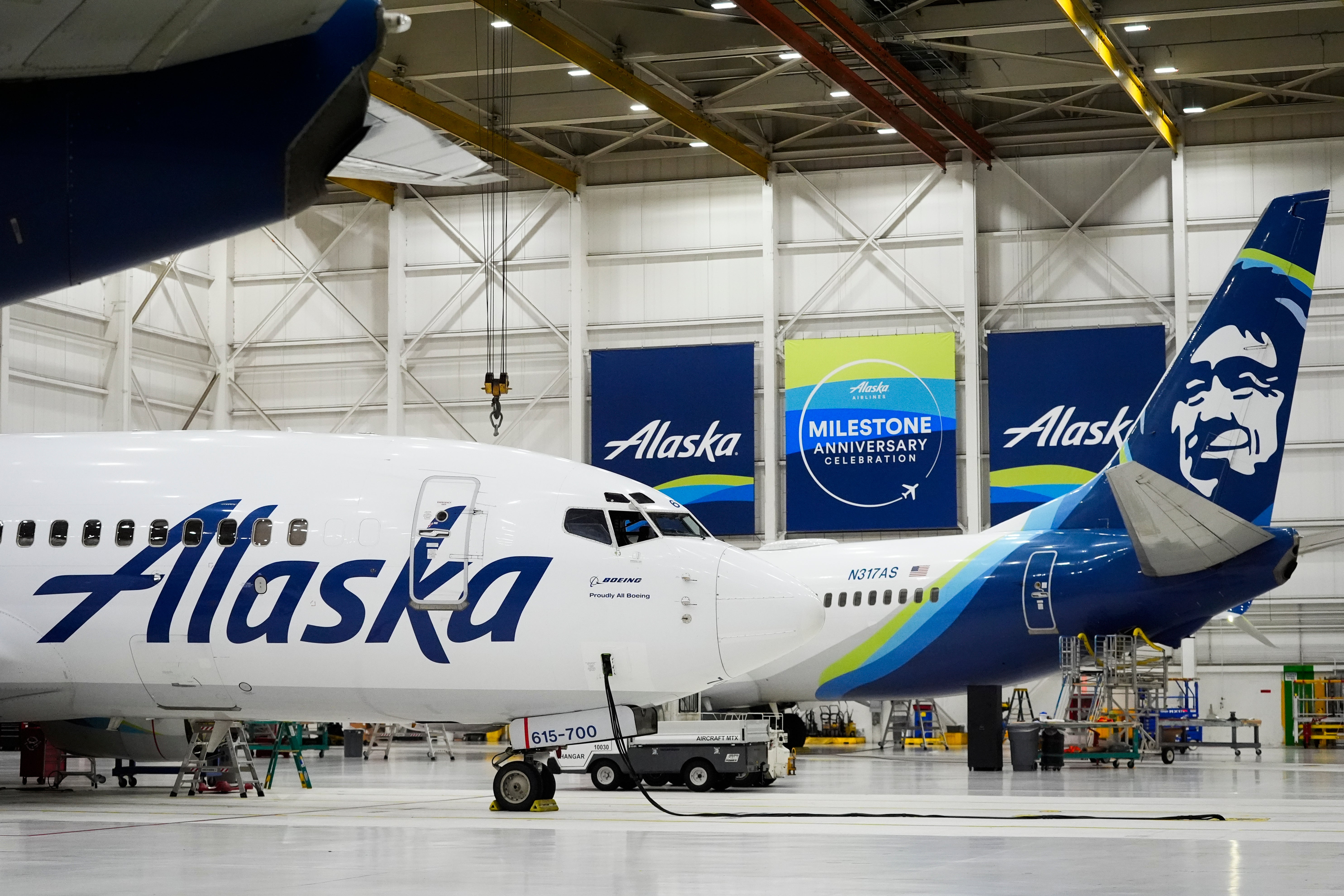 ALASKA AIRLINES-VUELOS EN TIERRA