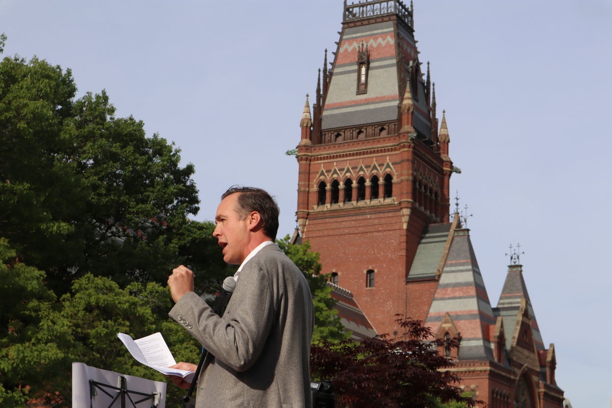 Harvard Challenges Federal Research Funding Cuts