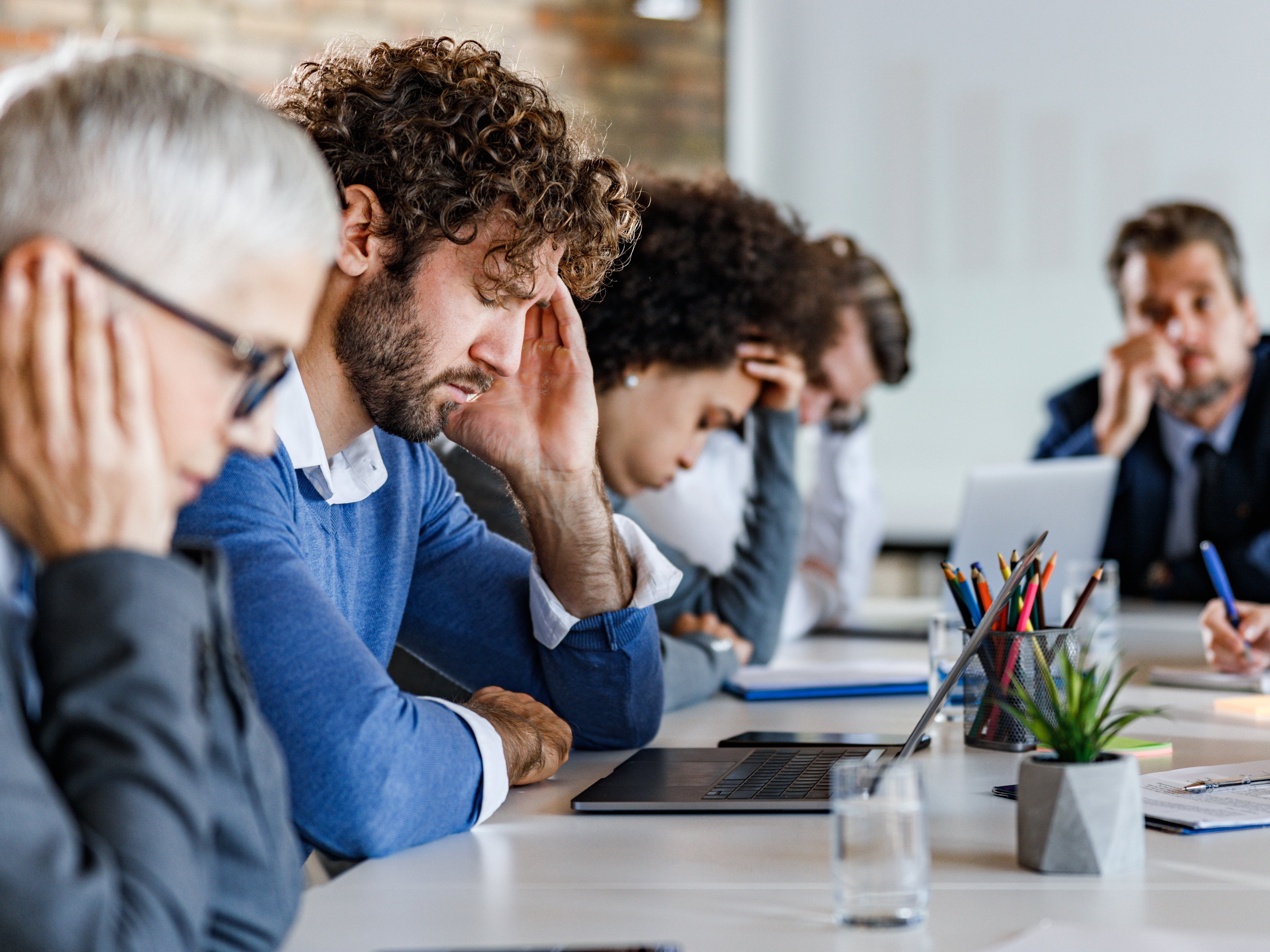 A new study of thousands of employees and more than 100 international companies has highlighted the perhaps unsurprising benefits of shortening the workweek to just four days. Employees get a mental health boost and employers get more productivity