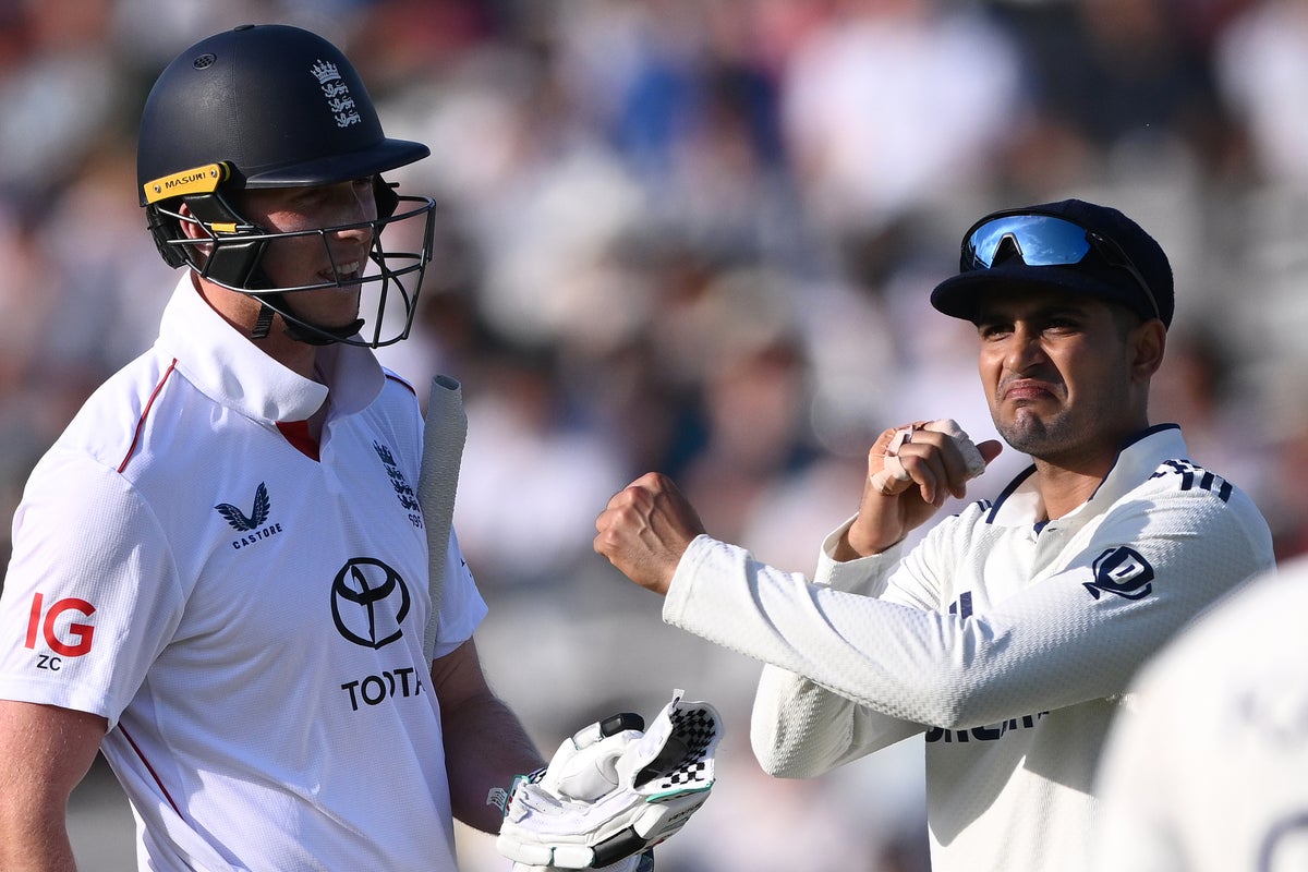 England Deny Time-Wasting, Win Lord's Test