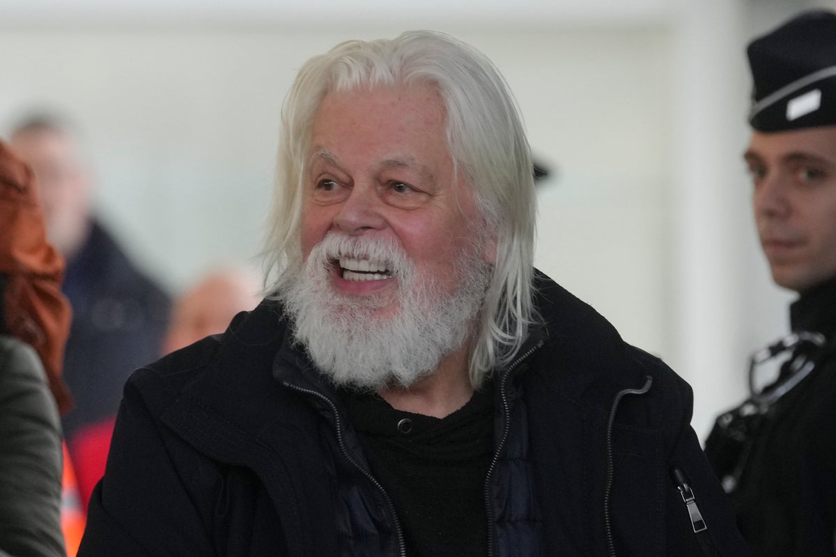 Interpol takes anti-whaling campaigner Paul Watson off its most-wanted list