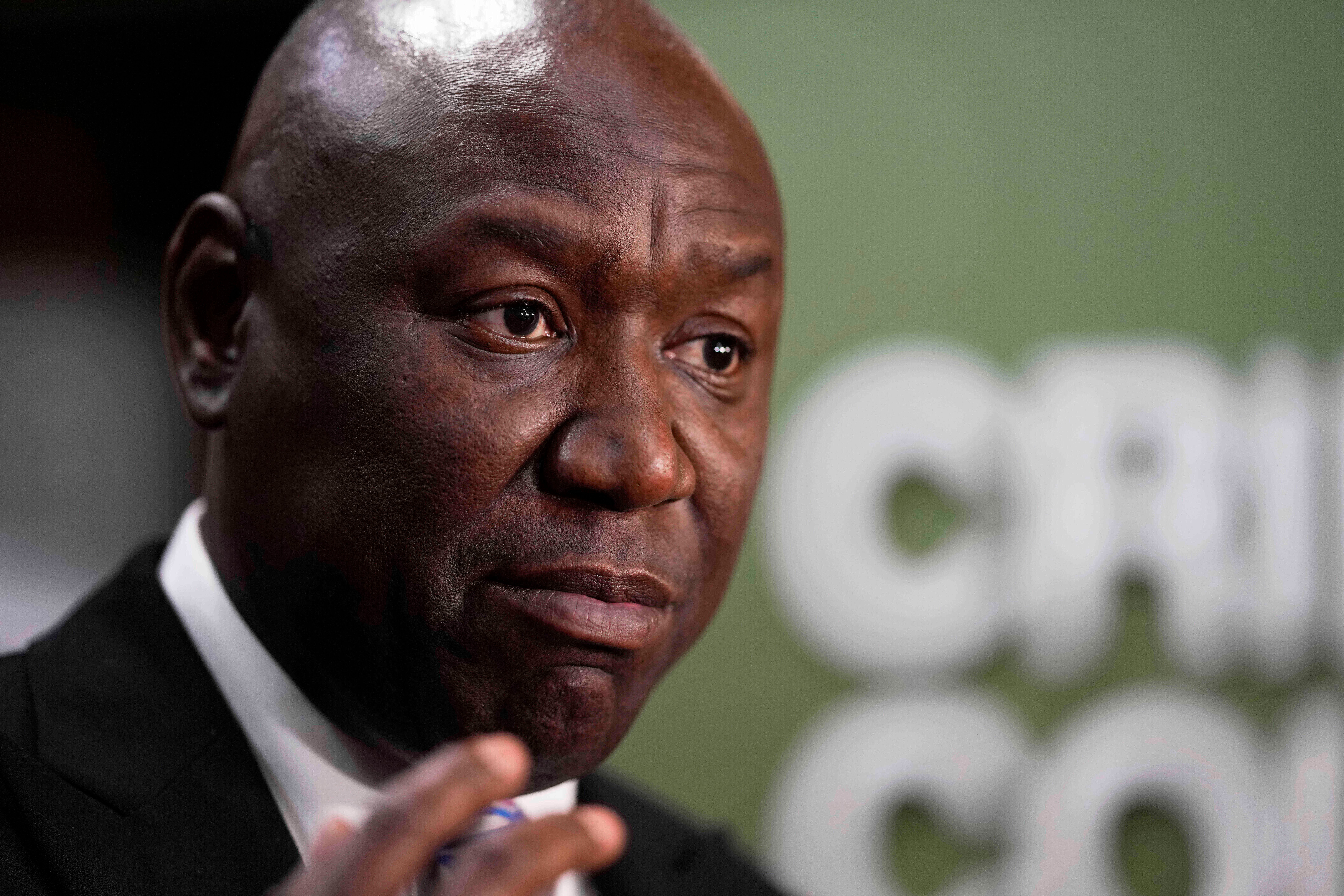 FLORIDA GOLPEADO POR POLICIAS