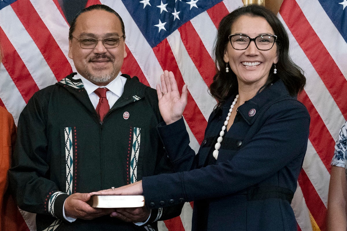 NTSB: Heavy plane, drag from antlers contributed to crash that killed ex-Rep Mary Peltolas husband