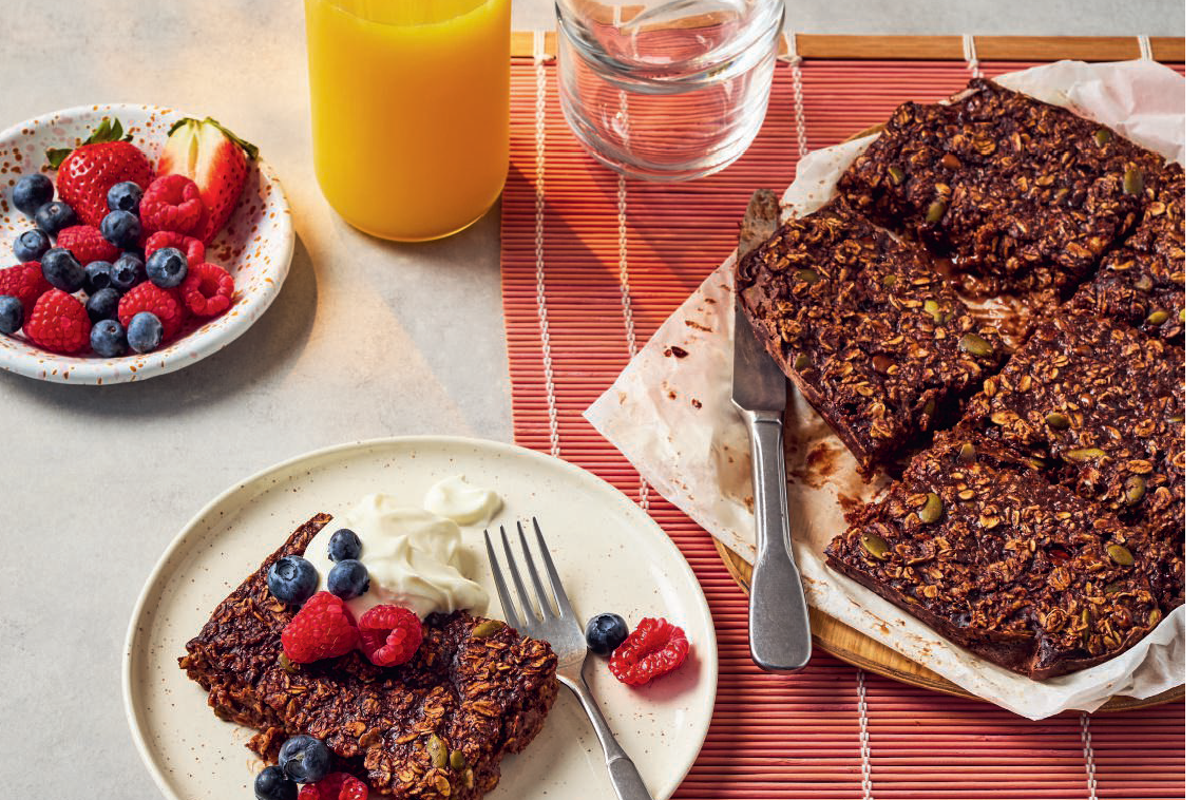 Chocolate and banana baked oats that are perfect for freezing