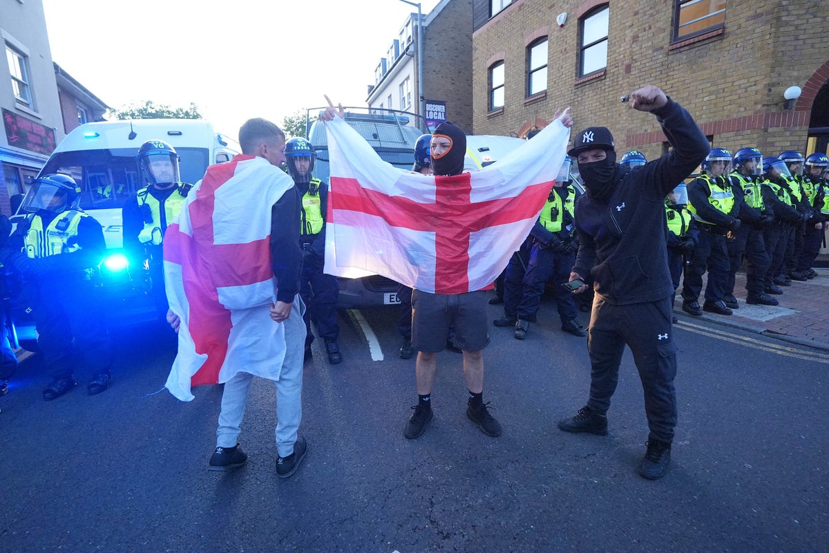 https://static.independent.co.uk/2025/07/23/15/1394ab87275dfa0c07479828936687d1Y29udGVudHNlYXJjaGFwaSwxNzUzMzY2MzI3-2.81053399.jpg?width=1200&height=800&crop=1200:800